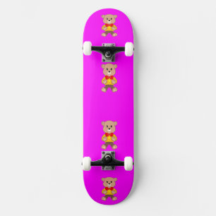 Süßer rosa Teddybär Skateboard