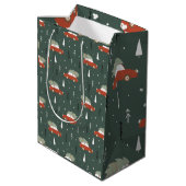 Süßer roter Auto-Weihnachtsbaum-Winter-Pattern Mittlere Geschenktüte (Rückseite Schrägansicht)