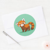 Süßer Roter Panda auf Grün Runder Aufkleber (Umschlag)