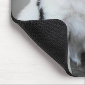 Süßer schwarz-weißer Welpe Mousepad (Ecke)