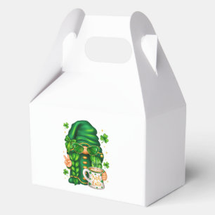 Süßer St. Patricks-Tag-Gnom, der Kaffee trinkt Geschenkschachtel