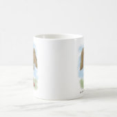 Süßer struppiger Hund Cartoon mit Ball Kaffeetasse (Mittel)