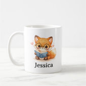 Süßer Wasserfarben-Fuchs beim Lesen eines Buches Kaffeetasse (Links)