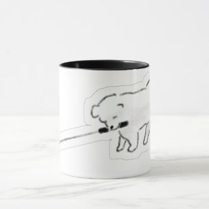 Süßer weißer Hund hält Leine im Maul beim Spazierg Tasse