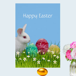 Süßer weißer Osterhase & bemalte Eier
