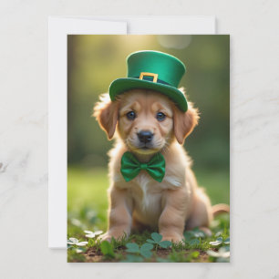 Süßer Welpe mit St. Patrick-Outfit, Kleeblätter Feiertagskarte