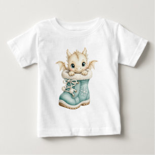 Süßer Winter-Baby-Drache in Schneestiefel für Kind Baby T-shirt
