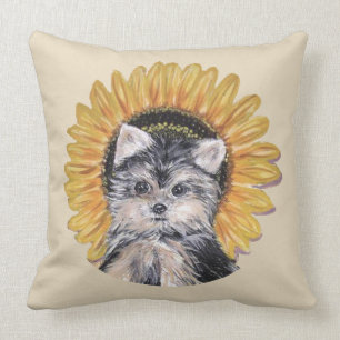 Süßer Yorkshire Terrier Hund & Sonnenblume auf Bei Kissen