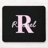 Süßes anpassbares Monogramm | Hellrosa & Schwarz Mousepad (Vorne)