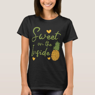 Süßes auf der Ananas im Innern, tropisches Obst T-Shirt