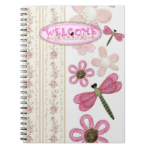 Süßes Blumen- und Libellen-Tagebuch in Rosa