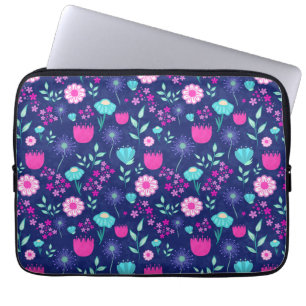Süßes Blumenmuster Hintergrund Laptopschutzhülle