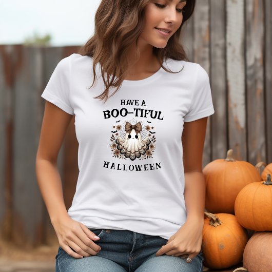 Süßes Boho-Geist Halloween T-Shirt