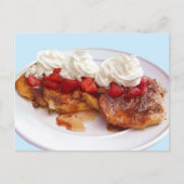 Süßes Brot mit Erdbeeren und Sahne Postkarte (Vorderseite)