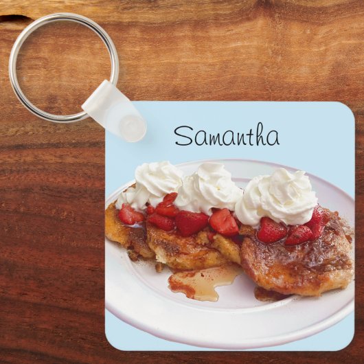 Süßes Brot mit Erdbeeren und Sahne Schlüsselanhänger (Vorderseite)