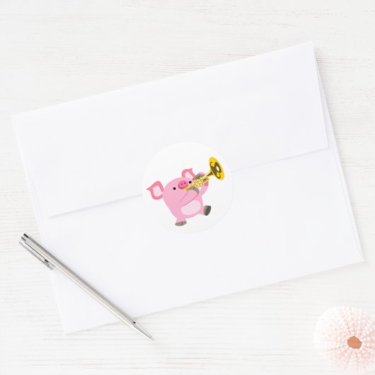 Süßes Cartoon-Schwein spielt Trompete Sticker (Umschlag)
