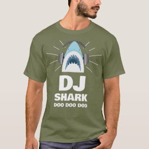 Süßes DJ Baby Shark mit Kopfhörern im Kinderzimmer T-Shirt