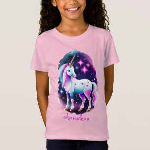 süßes Einhorn vor einem funkelnden Sternenhimmel T-Shirt