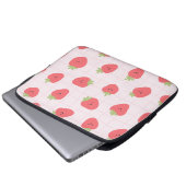 Süßes Erdbeermuster – Kawaii Erdbeere Laptopschutzhülle (Vorne Knopf)