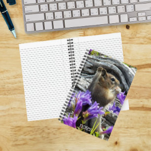 Süßes Erdhörnchen und Wildblumen Naturfoto Notizblock