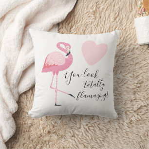 Süßes Flamingo-Zitat Total Flamazing Rosa Weiß Kissen