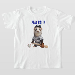 Süßes Frettchen als Baseballspieler verkleidet T-Shirt