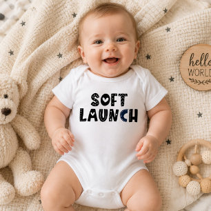 Süßes geschlechtsneutrales Babyshower-Geschenk zum Baby Strampler
