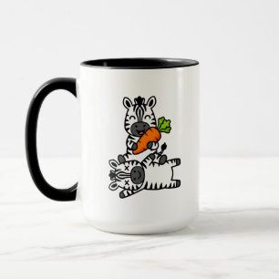Süßes glückliches Zebra mit Karotten-Cartoon-Spaß- Tasse
