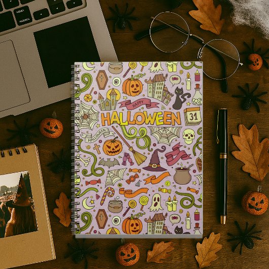 Süßes Halloween-Doodle-Muster Notizblock