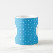 Süßes Hellblaues Tupfenmuster Monogramm Kaffeetasse (Mittel)