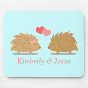 Süßes Igel-Paar in Liebe Mousepad