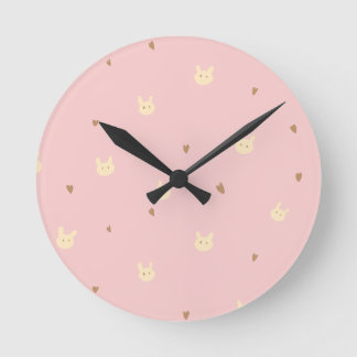 Süßes Kaninchen & Herz-Nahtlosmuster – Cute Pink  Runde Wanduhr