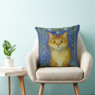 Süßes Kätzchen im Vintage-Art-Nouveau-Stil Kissen