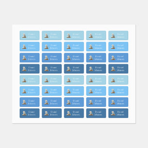 Süßes Kätzchen mit Rucksack Blaue Kleidung Etiketten