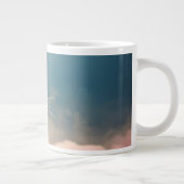 Süßes kleines Kätzchen. Extra große Kaffeetasse Jumbo-Tasse (Rechts)