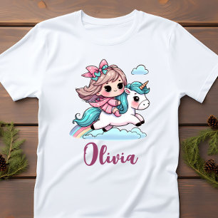 Süßes kleines Mädchen auf Einhorn Baby T-shirt