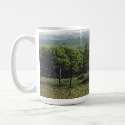 Süßes Kuh auf dem Feld Kaffeetasse (Links)