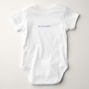 Süßes Lavendel-Wort-Ästhetik-Babyshorts   Flora Baby Strampler