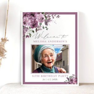 Süßes lila Blumenfoto zur Begrüßung zum Geburtstag Poster