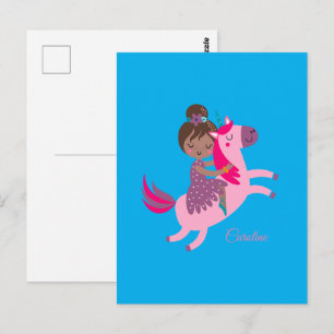 Süßes Mädchen mit braunen Haaren reitet auf einem  Postkarte