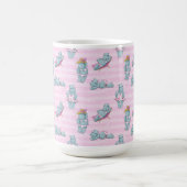 SÜßES MÄDCHEN-NILPFERD IN EINEM BIKINI AM STRAND KAFFEETASSE (Mittel)