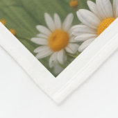 Süßes Mädchen sitzt auf Sonnenblumen-Fliesendecke Fleecedecke (Ecke)