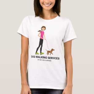 Süßes Mädchen und ein brauner Hund - Hundebetreuun T-Shirt