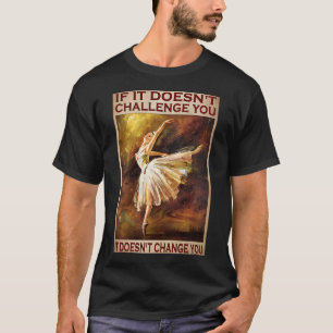 Süßes Mädchen und ihr Hund fischen zusammen T-Shirt
