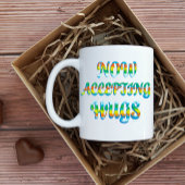 Süßes mehrfarbiges Design mit Text Kaffeetasse