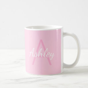 Süßes monogrammiertes Mädchenname Sanftes Rosa & Kaffeetasse