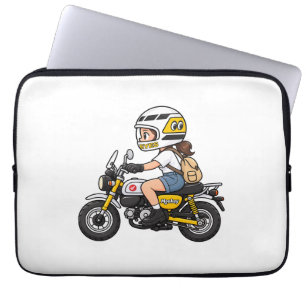 Süßes Motorrad Mädchen – Cartoon auf gelbem Mini-M Laptopschutzhülle