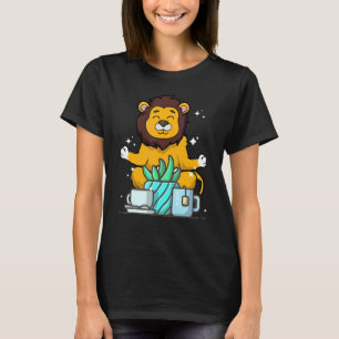 Süßes Namaste Löwe macht Yoga Gartenarbeit Kaffee T-Shirt