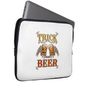 Süßes oder Bier Halloween-Kürbis-Tasse Skeletthänd Laptopschutzhülle (Vorne Rechts)