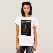 Süßes oder Saures. Dünne Frau mit Lampe T-Shirt (Vorne ganz)
